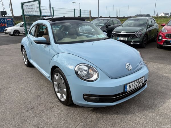 Volkswagen Beetle Hatchback, Petrol, 2014, Blue