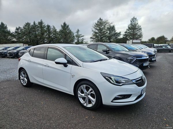 Vauxhall Astra Hatchback, Petrol, 2018, White