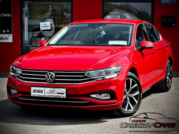 Volkswagen Passat Saloon, Diesel, 2022, Red