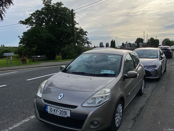 Renault Clio Hatchback, Ethanol Petrol, 2010, Gold