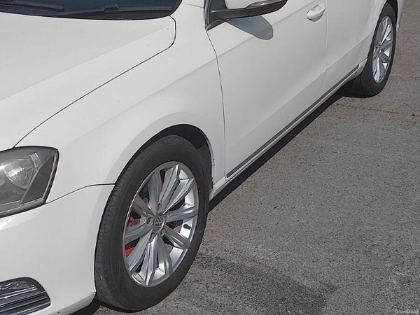 Volkswagen Passat Saloon, Diesel, 2014, White