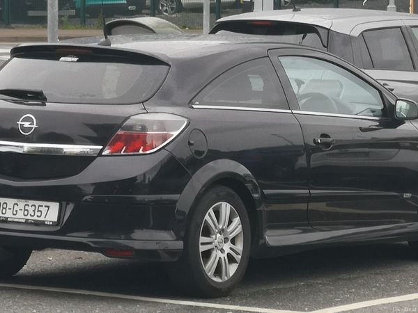Opel Astra Hatchback, Petrol, 2008, Black