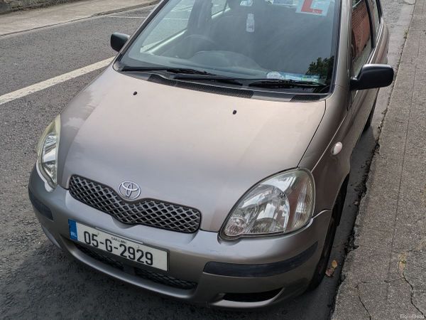 Toyota Yaris Hatchback, Petrol, 2005, Grey