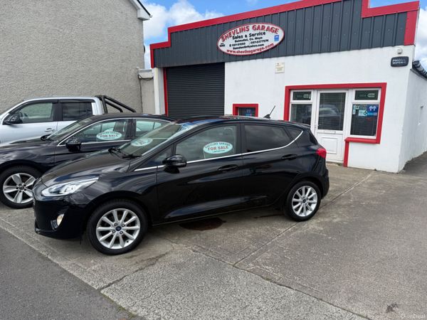 Ford Fiesta Hatchback, Petrol, 2019, Black
