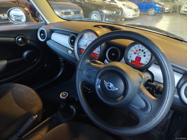 Mini Cooper Hatchback, Petrol, 2010, White