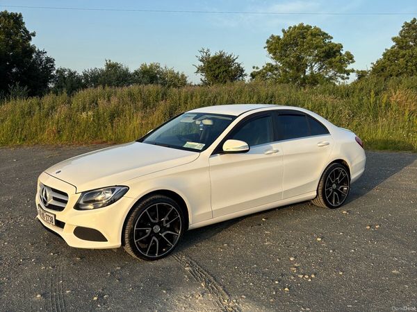 Mercedes-Benz C-Class Saloon, Diesel, 2015, White