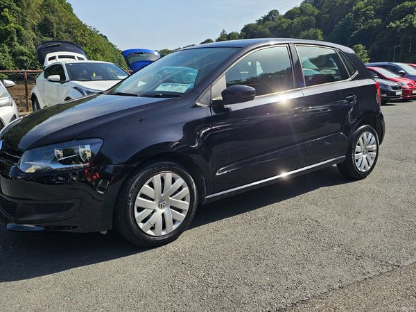 Volkswagen Polo Hatchback, Petrol, 2014, Black