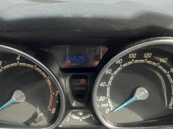 Ford Fiesta Hatchback, Petrol, 2013, Silver