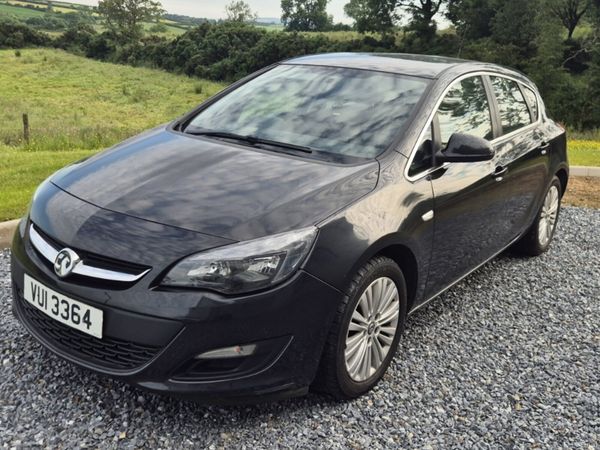 Vauxhall Astra Hatchback, Diesel, 2014, Black