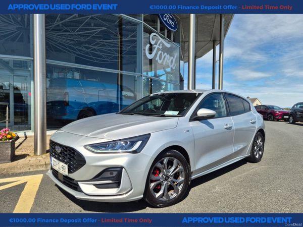 Ford Focus Hatchback, Petrol Hybrid, 2023, Grey