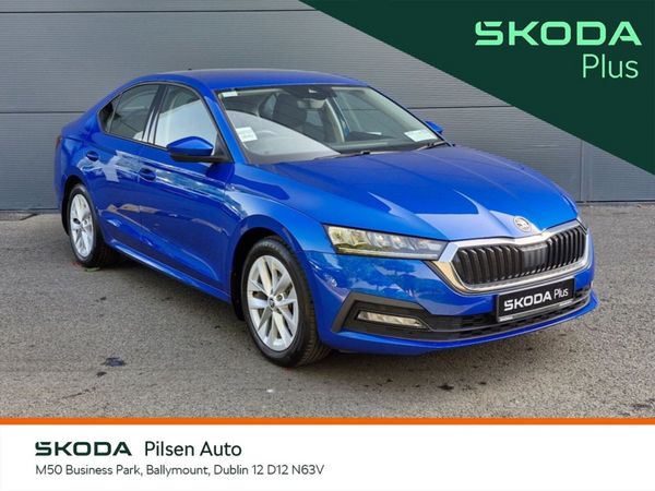 Skoda Octavia Saloon, Petrol Hybrid, 2024, Blue