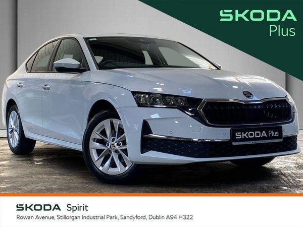 Skoda Octavia Saloon, Petrol, 2025, White