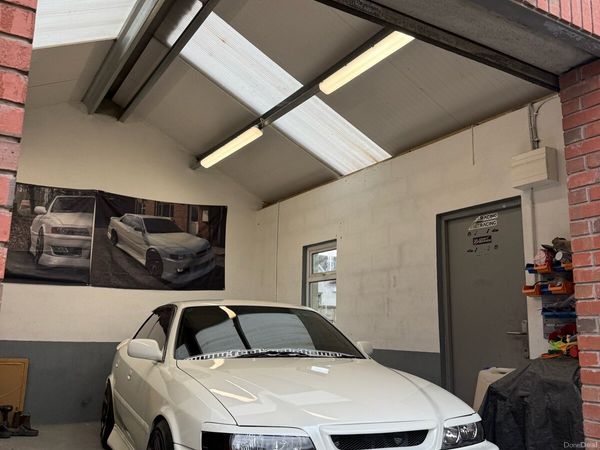 Toyota Chaser Saloon, Petrol, 1998, Grey