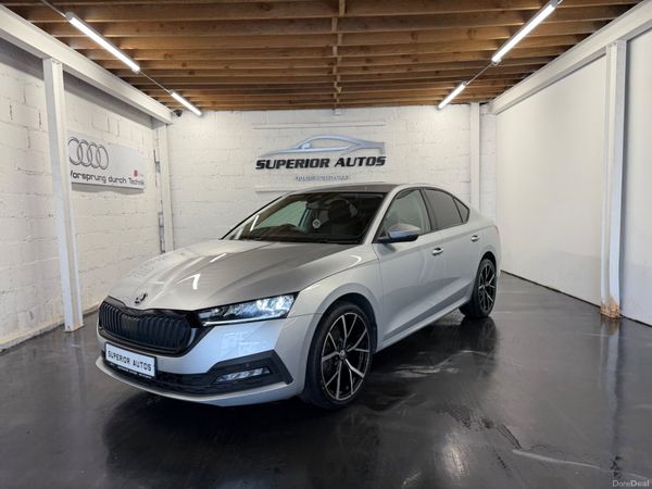 Skoda Octavia Hatchback, Diesel, 2022, Silver