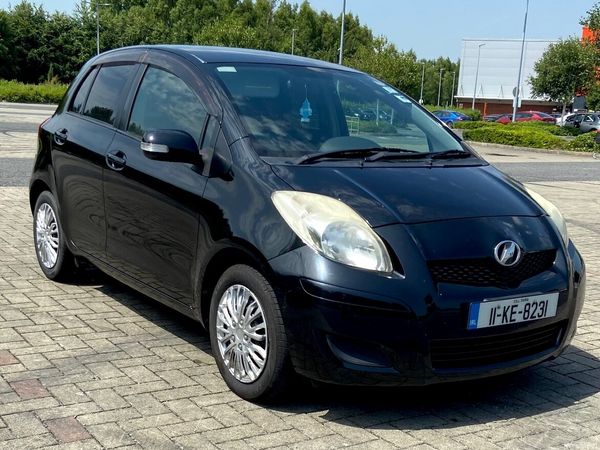 Toyota Vitz Hatchback, Petrol, 2011, Black