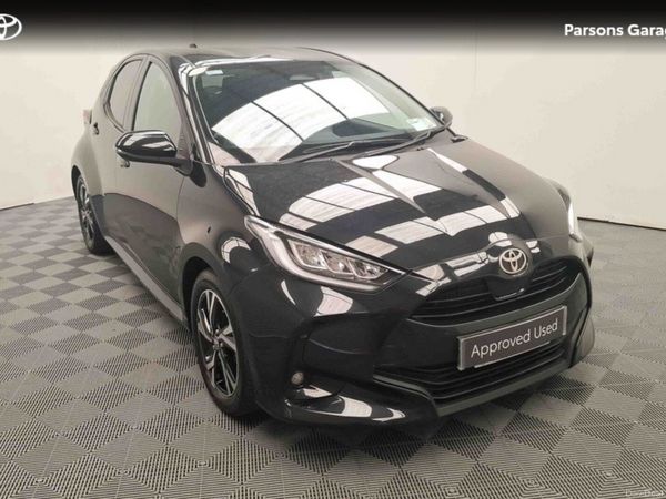 Toyota Yaris Hatchback, Petrol Hybrid, 2024, Black