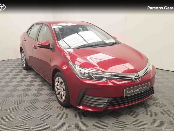 Toyota Corolla Saloon, Diesel, 2017, Red