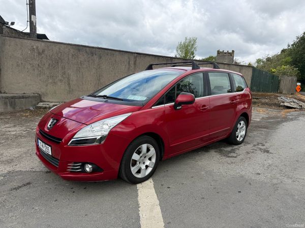 Peugeot 5008 MPV, Diesel, 2011, Red