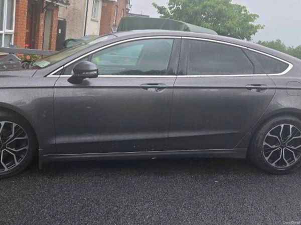 Ford Mondeo Hatchback, Diesel, 2018, Grey