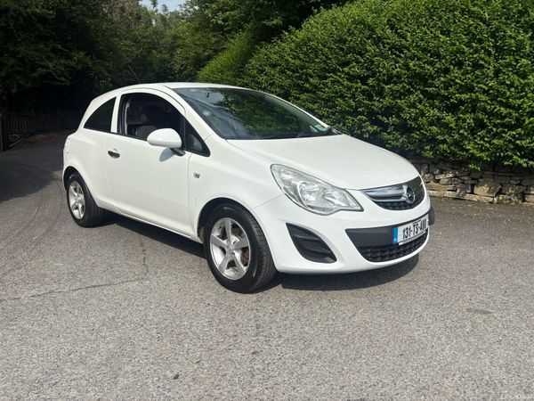 Opel Corsa Hatchback, Diesel, 2013, White