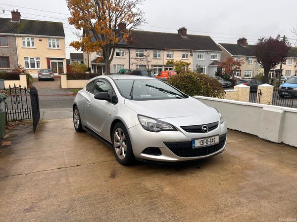 Opel Astra Hatchback, Petrol, 2013, Silver