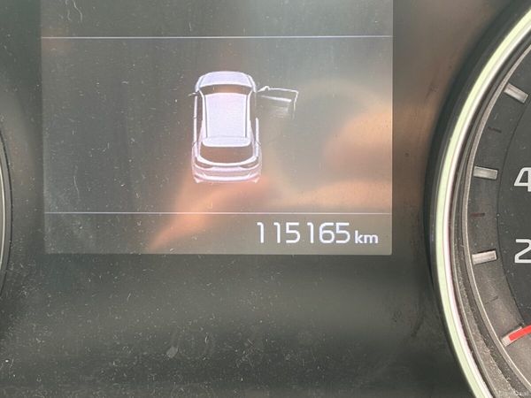 Kia Ceed Hatchback, Diesel Hybrid, 2021, White