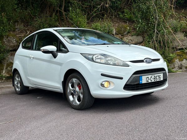 Ford Fiesta Hatchback, Petrol, 2012, White