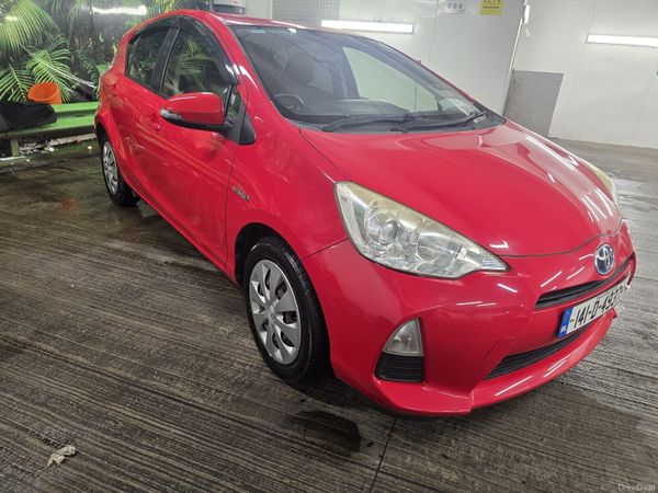 Toyota Aqua Hatchback, Petrol Hybrid, 2014, Red