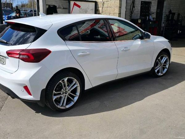 Ford Focus Hatchback, Petrol, 2023, White