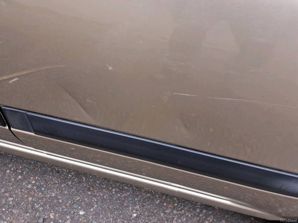 Nissan Almera Hatchback, Petrol, 2003, Gold