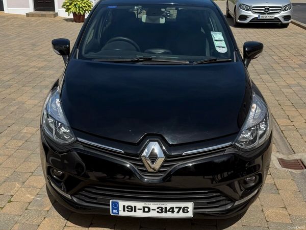 Renault Clio Hatchback, Petrol, 2019, Black