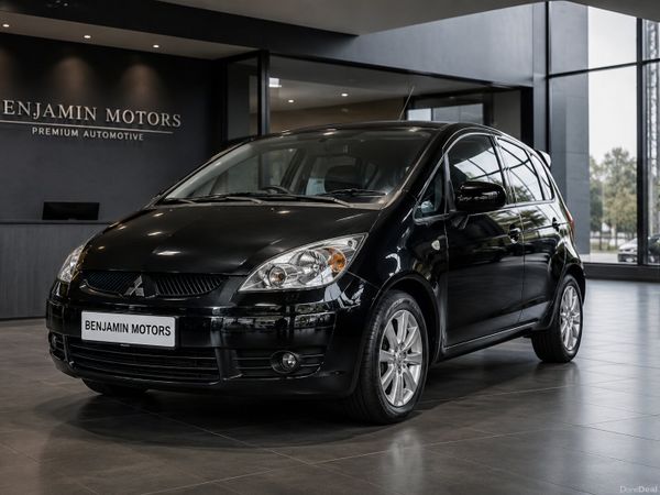 Mitsubishi Colt MPV, Petrol, 2011, Black