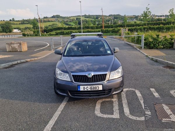 Skoda Octavia Estate, Diesel, 2011, Grey