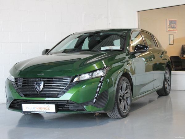 Peugeot 308 Hatchback, Petrol, 2023, Green