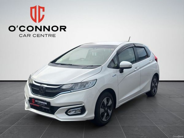 Honda Fit Hatchback, Petrol Hybrid, 2018, White