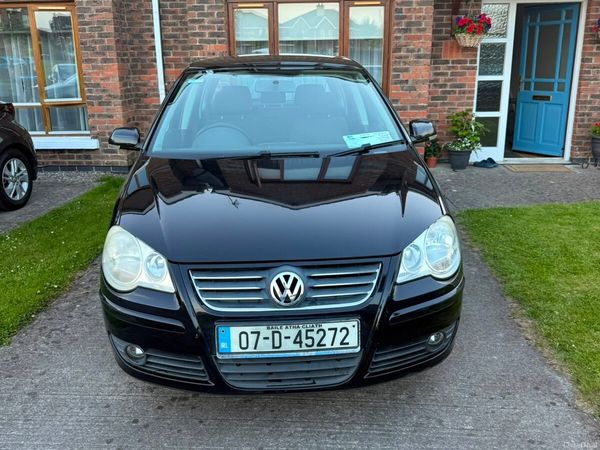 Volkswagen Polo Hatchback, Petrol, 2007, Black