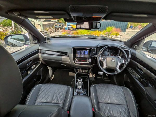 Mitsubishi Outlander SUV, Petrol Plug-in Hybrid, 2020, Black