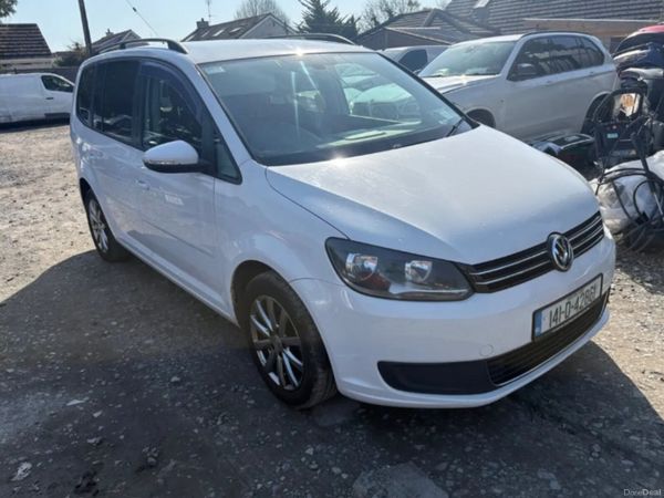 Volkswagen Touran Hatchback, Petrol, 2014, White