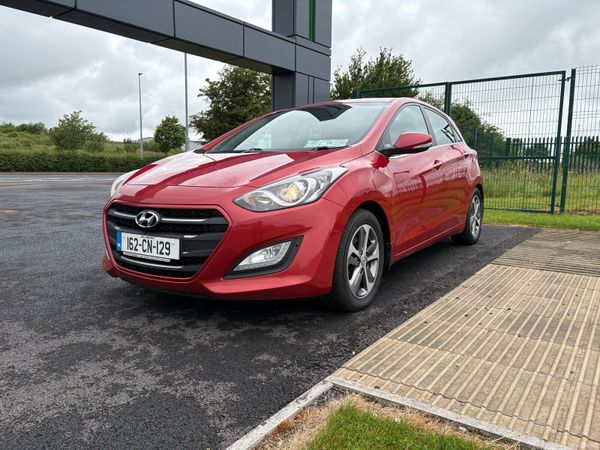 Hyundai i30 Hatchback, Diesel, 2016, Red