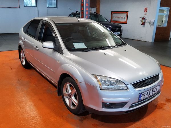 Ford Focus Hatchback, Petrol, 2008, Silver