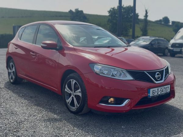 Nissan Pulsar Hatchback, Diesel, 2016, Red