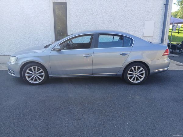 Volkswagen Passat Saloon, Diesel, 2012, Grey