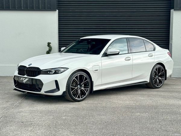 BMW 3-Series Saloon, Petrol Hybrid, 2023, White
