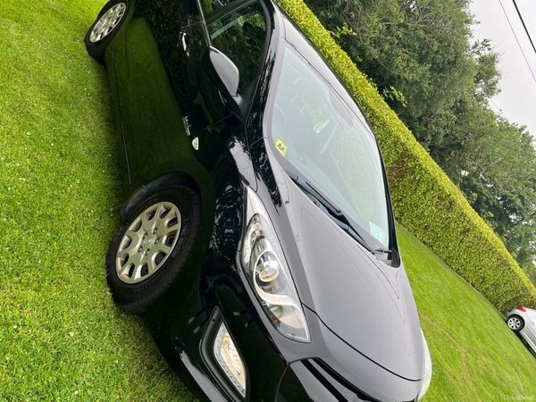 Hyundai i30 Hatchback, Petrol, 2014, Black