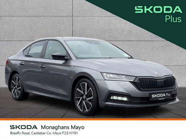 Skoda Octavia Hatchback, Diesel, 2023, Grey