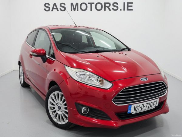 Ford Fiesta Hatchback, Petrol, 2016, Red