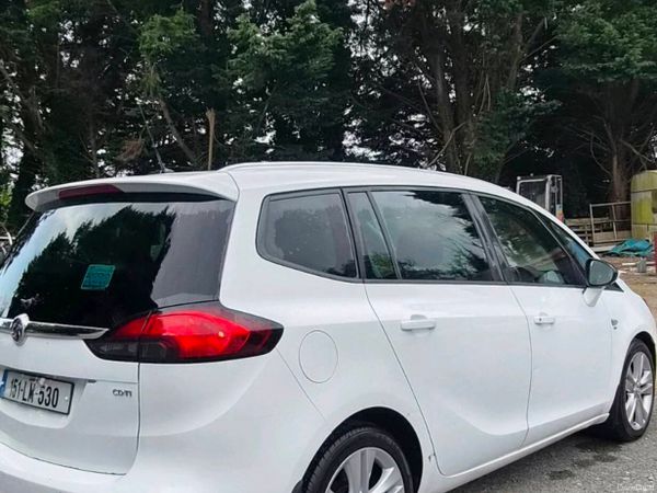 Vauxhall Zafira MPV, Diesel, 2015, White