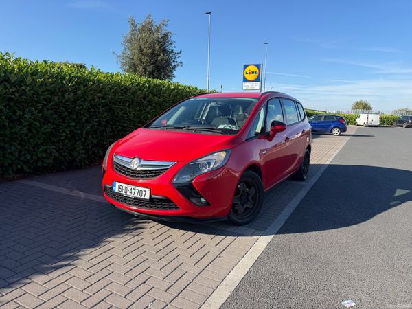 Vauxhall Zafira MPV, Diesel, 2015, Red