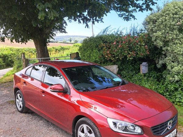 Volvo S60 Saloon, Diesel, 2017, Red