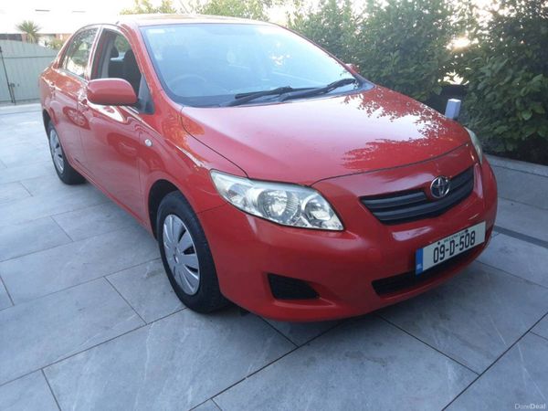 Toyota Corolla Saloon, Petrol, 2009, Red